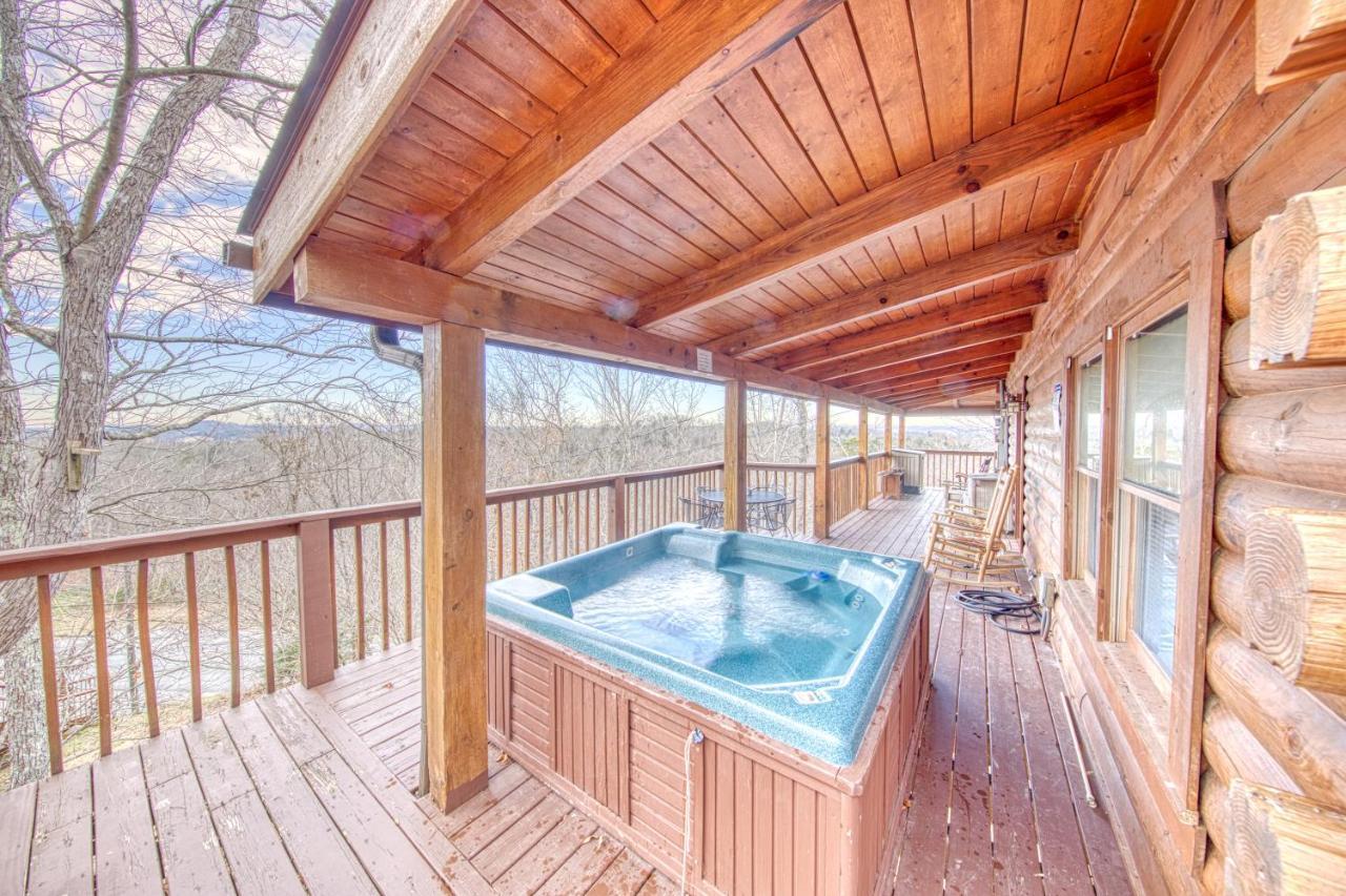 Serenity, A Rustic Log Cabin Retreat Sevierville Exterior photo